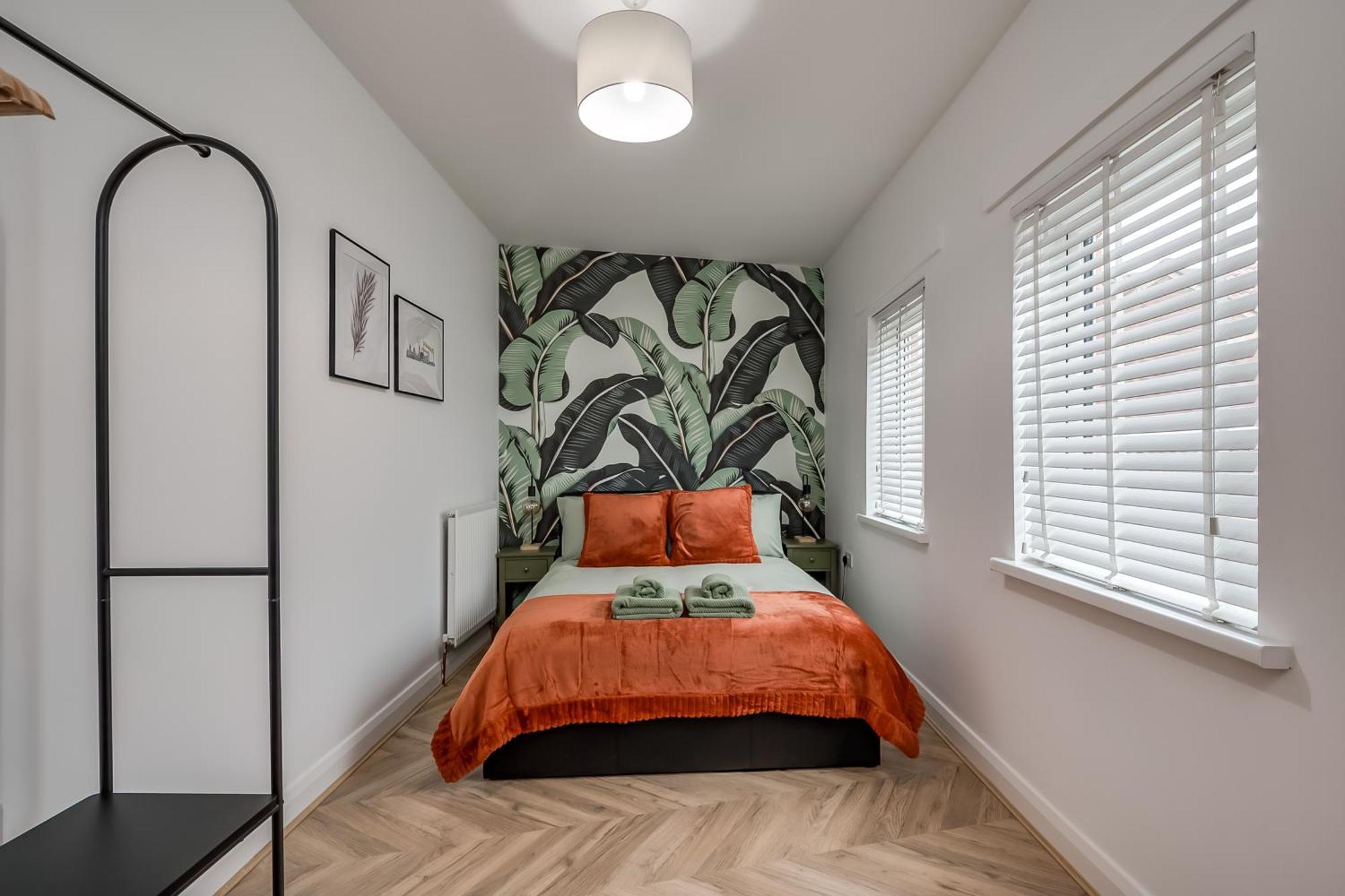 Apartment Stylish 2 Bedroom In