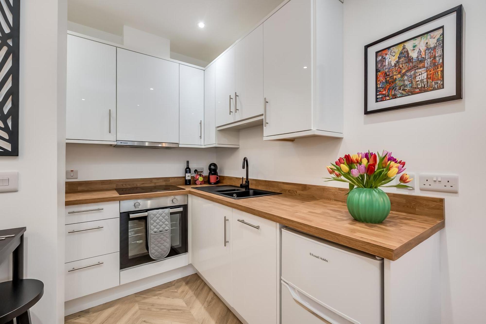 Stylish 2 Bedroom In Apartment